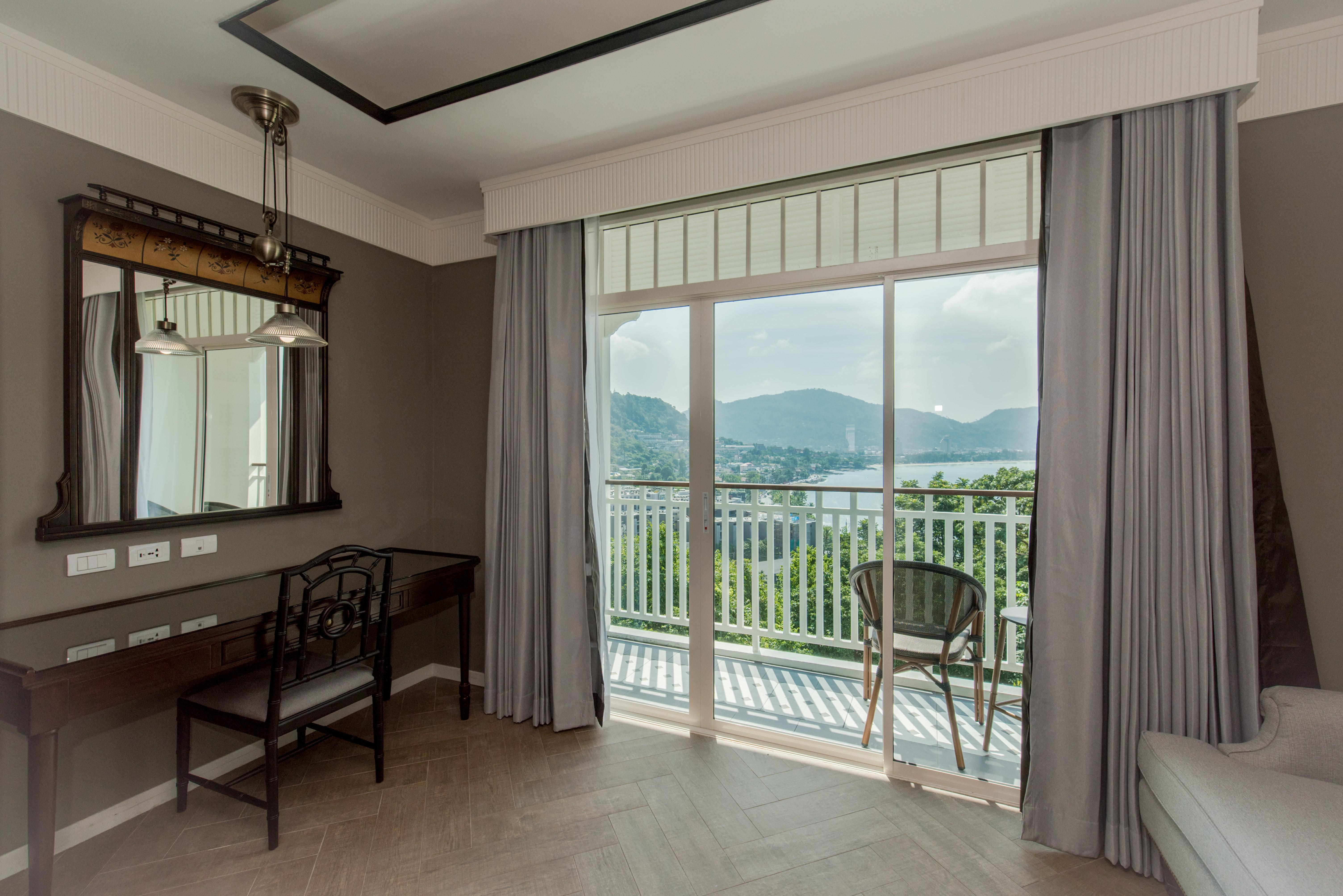 Marina Gallery Resort-Kacha-Kalim Bay - Sha Plus Patong Exterior foto A room at the hotel